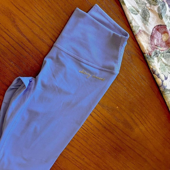 💖✨ RARE GYMSHARK WHITNEY SIMMONS V2 LEGGINGS (SMALL) ✨💖 - Picture 3 of 6